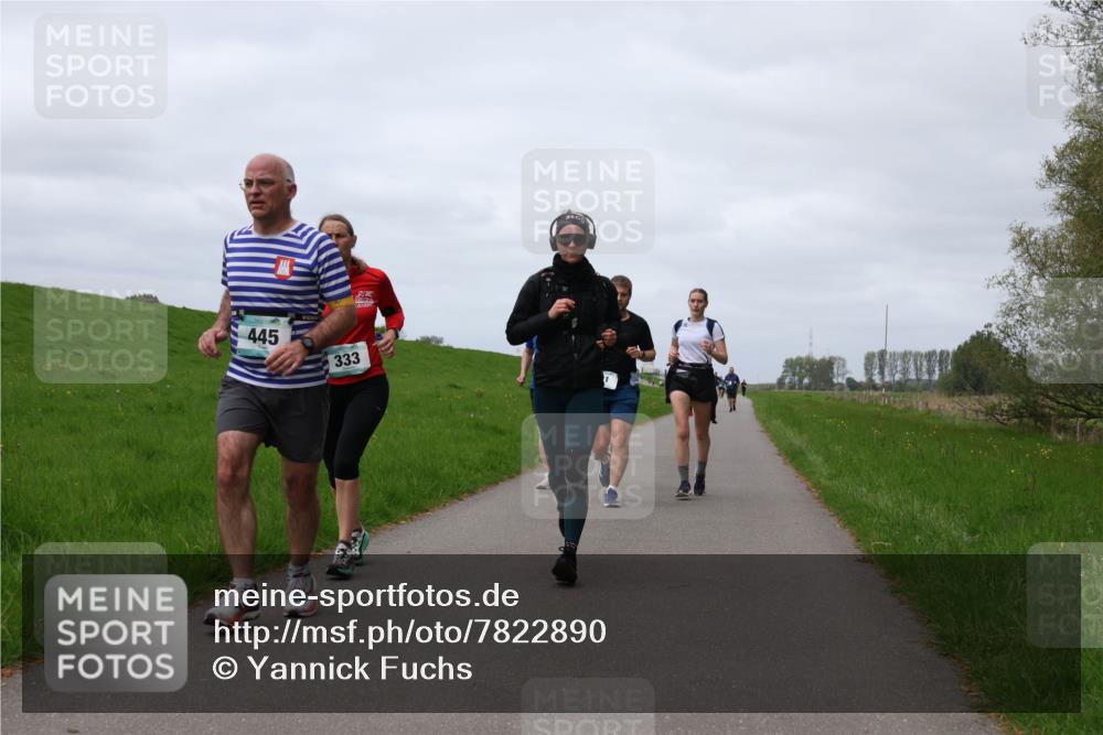 04.05.2025 - 8. Wedeler Halbmarathon Yannick Fuchs http://msf.ph/oto/7822890 04.05.2025 11:52:24 Laufen 445, 333 meine-sportfotos.de