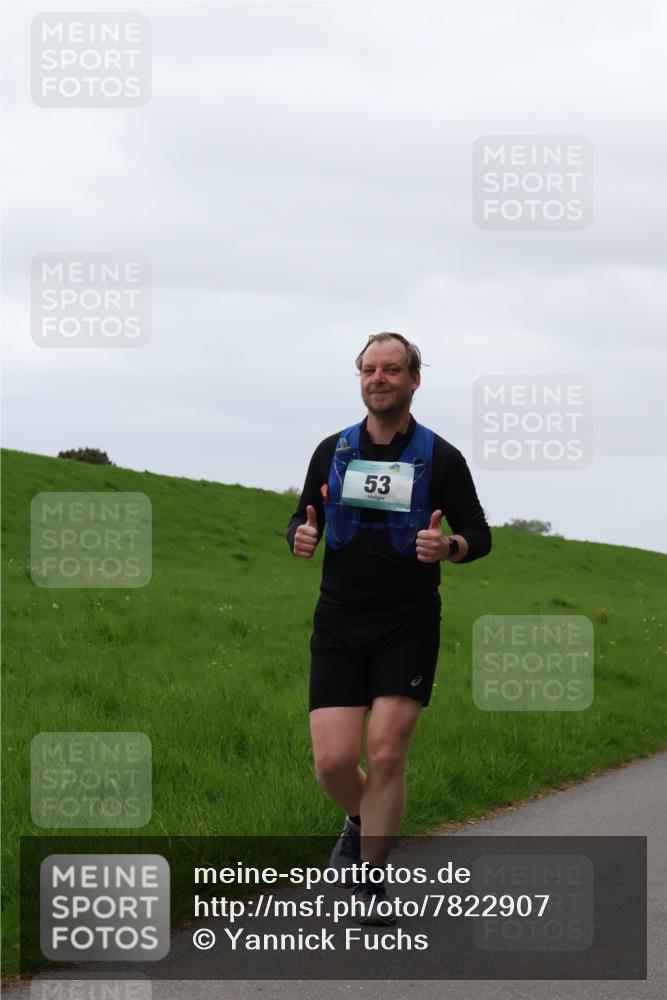 04.05.2025 - 8. Wedeler Halbmarathon Yannick Fuchs http://msf.ph/oto/7822907 04.05.2025 12:15:44 Laufen 53 meine-sportfotos.de