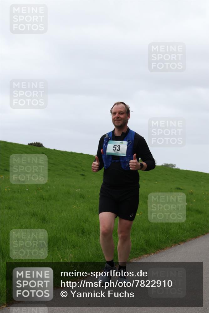 04.05.2025 - 8. Wedeler Halbmarathon Yannick Fuchs http://msf.ph/oto/7822910 04.05.2025 12:15:44 Laufen 53 meine-sportfotos.de