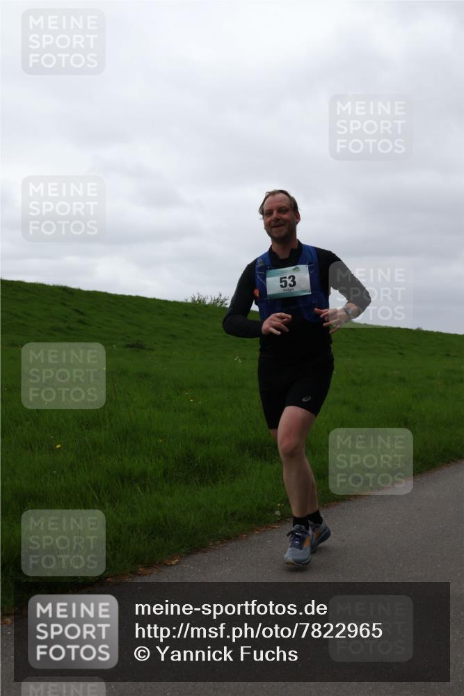 04.05.2025 - 8. Wedeler Halbmarathon Yannick Fuchs http://msf.ph/oto/7822965 04.05.2025 12:15:45 Laufen 53 meine-sportfotos.de