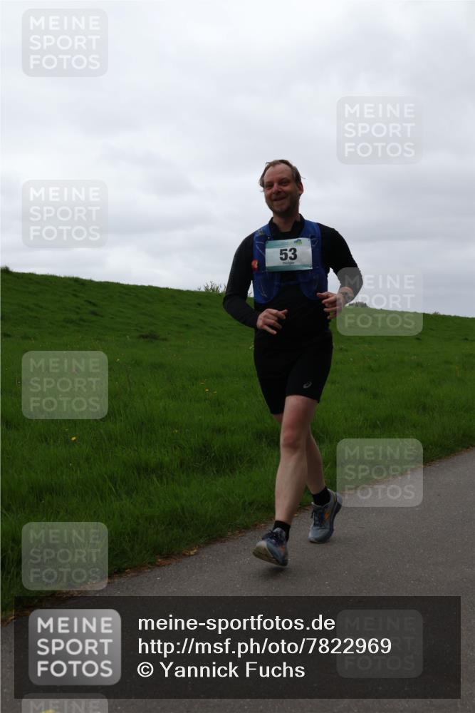 04.05.2025 - 8. Wedeler Halbmarathon Yannick Fuchs http://msf.ph/oto/7822969 04.05.2025 12:15:45 Laufen 53 meine-sportfotos.de