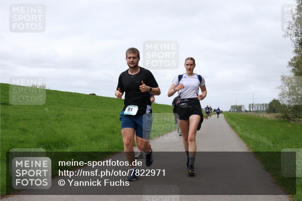 04.05.2025 - 8. Wedeler Halbmarathon Yannick Fuchs http://msf.ph/oto/7822971 04.05.2025 11:52:27 Laufen 91 meine-sportfotos.de