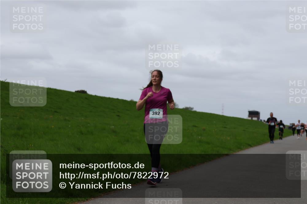 04.05.2025 - 8. Wedeler Halbmarathon Yannick Fuchs http://msf.ph/oto/7822972 04.05.2025 11:29:56 Laufen 392 meine-sportfotos.de
