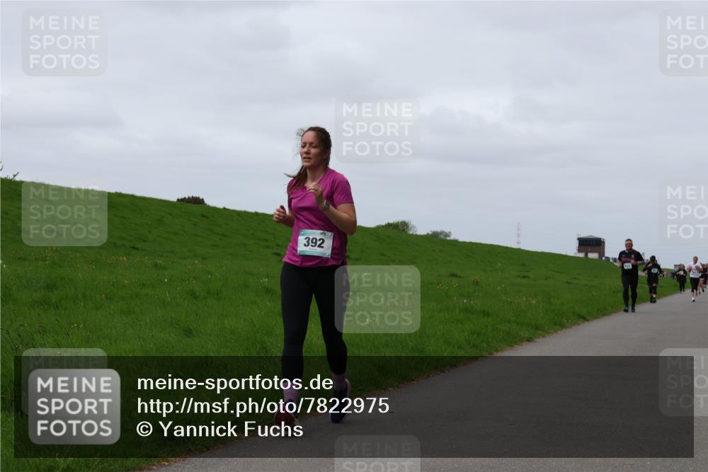 04.05.2025 - 8. Wedeler Halbmarathon Yannick Fuchs http://msf.ph/oto/7822975 04.05.2025 11:29:57 Laufen 392 meine-sportfotos.de
