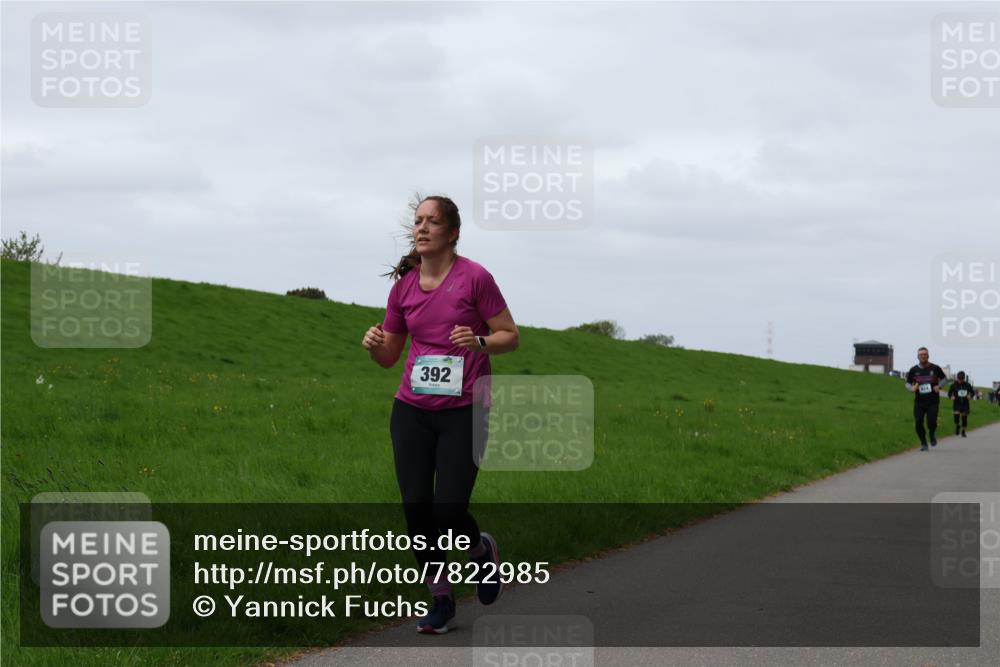 04.05.2025 - 8. Wedeler Halbmarathon Yannick Fuchs http://msf.ph/oto/7822985 04.05.2025 11:29:57 Laufen 392 meine-sportfotos.de