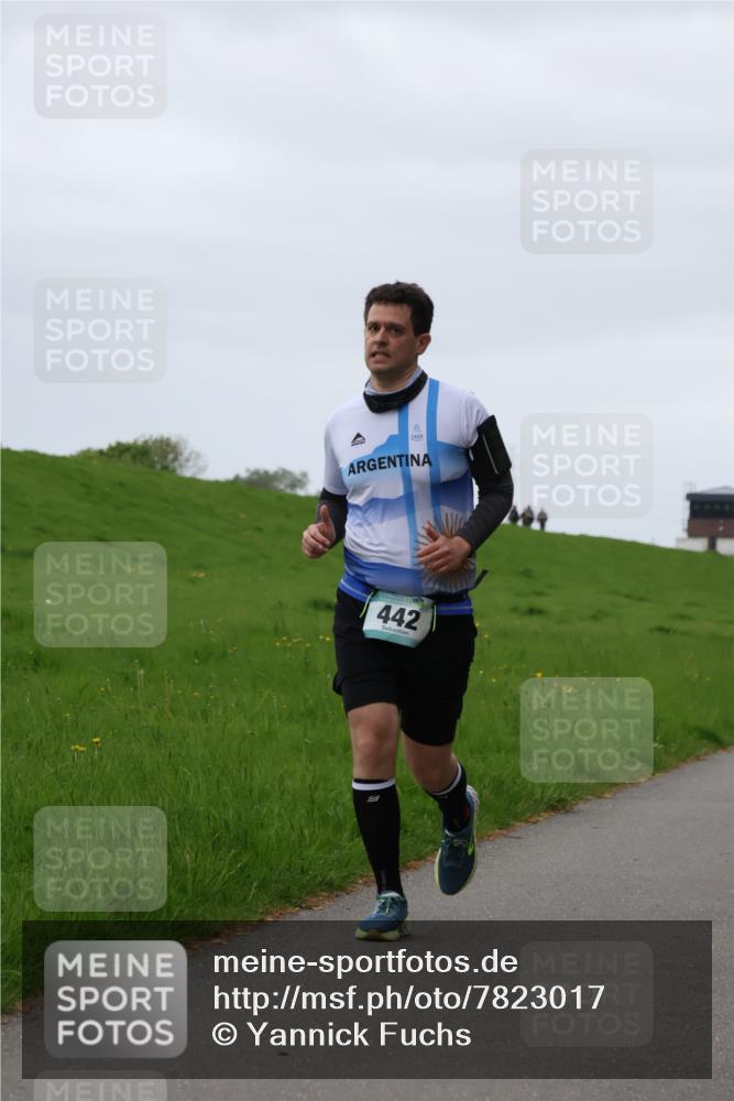04.05.2025 - 8. Wedeler Halbmarathon Yannick Fuchs http://msf.ph/oto/7823017 04.05.2025 12:16:14 Laufen 442 meine-sportfotos.de