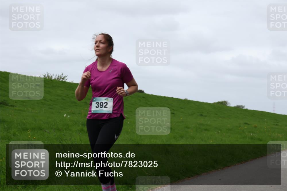 04.05.2025 - 8. Wedeler Halbmarathon Yannick Fuchs http://msf.ph/oto/7823025 04.05.2025 11:29:58 Laufen 392 meine-sportfotos.de