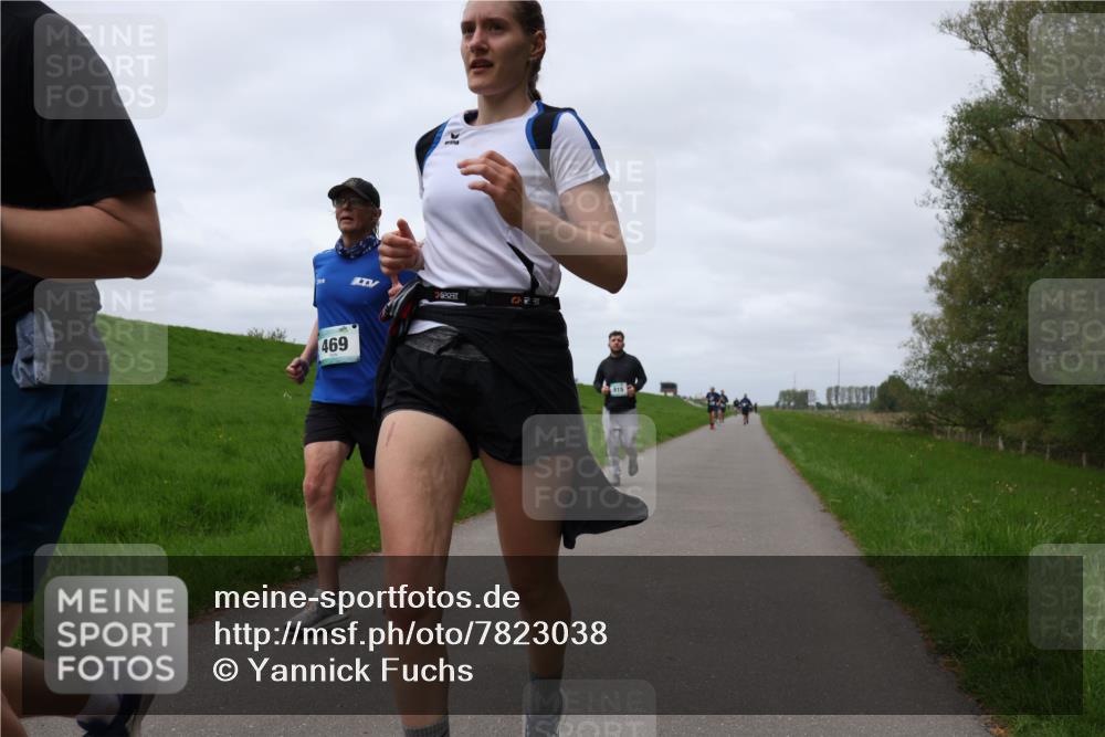04.05.2025 - 8. Wedeler Halbmarathon Yannick Fuchs http://msf.ph/oto/7823038 04.05.2025 11:52:28 Laufen 469, 4 meine-sportfotos.de
