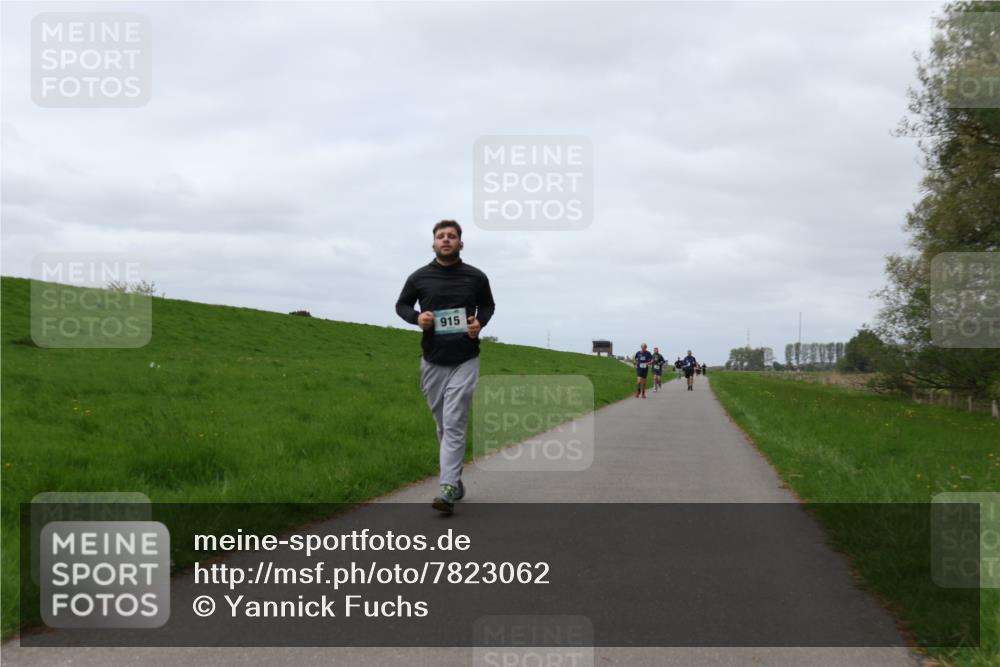 04.05.2025 - 8. Wedeler Halbmarathon Yannick Fuchs http://msf.ph/oto/7823062 04.05.2025 11:52:30 Laufen 915 meine-sportfotos.de