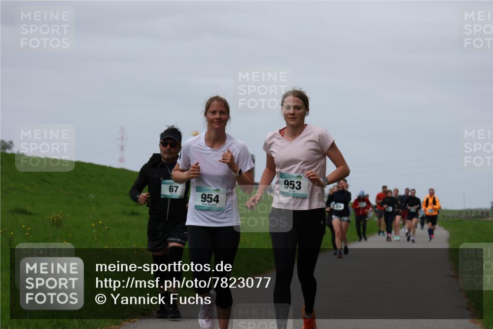 04.05.2025 - 8. Wedeler Halbmarathon Yannick Fuchs http://msf.ph/oto/7823077 04.05.2025 11:30:08 Laufen 67, 954, 953 meine-sportfotos.de