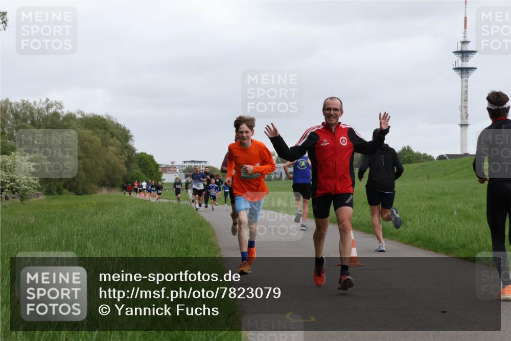 04.05.2025 - 8. Wedeler Halbmarathon Yannick Fuchs http://msf.ph/oto/7823079 04.05.2025 11:11:02 Laufen  meine-sportfotos.de