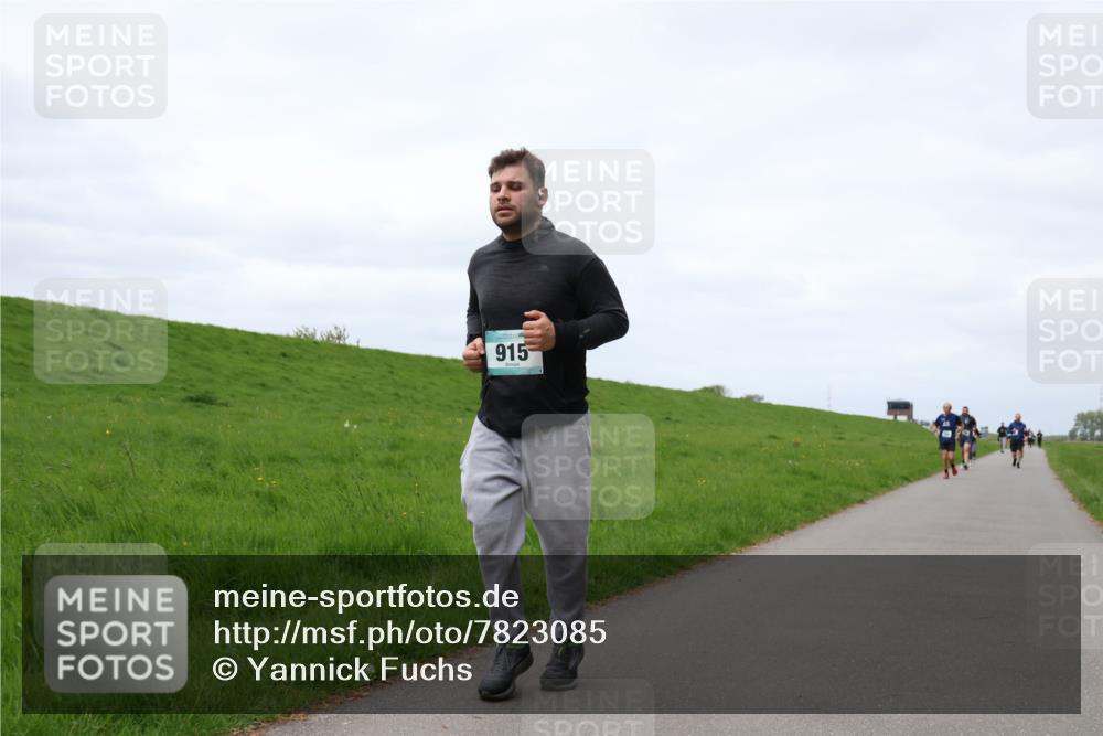 04.05.2025 - 8. Wedeler Halbmarathon Yannick Fuchs http://msf.ph/oto/7823085 04.05.2025 11:52:31 Laufen 915 meine-sportfotos.de