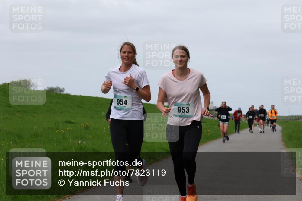 04.05.2025 - 8. Wedeler Halbmarathon Yannick Fuchs http://msf.ph/oto/7823119 04.05.2025 11:30:09 Laufen 954, 953 meine-sportfotos.de