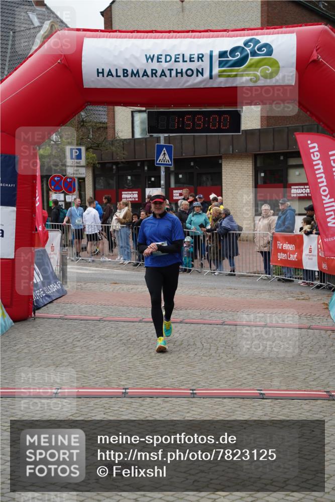 04.05.2025 - 8. Wedeler Halbmarathon Felixshl http://msf.ph/oto/7823125 04.05.2025 11:58:58 Ziel 470, 741 meine-sportfotos.de