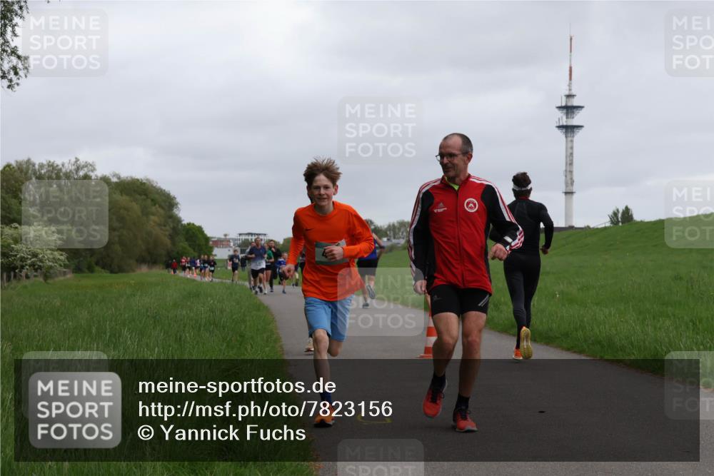 04.05.2025 - 8. Wedeler Halbmarathon Yannick Fuchs http://msf.ph/oto/7823156 04.05.2025 11:11:03 Laufen  meine-sportfotos.de