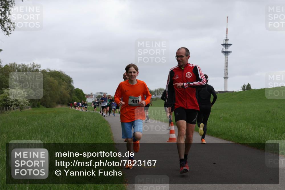 04.05.2025 - 8. Wedeler Halbmarathon Yannick Fuchs http://msf.ph/oto/7823167 04.05.2025 11:11:03 Laufen 481 meine-sportfotos.de