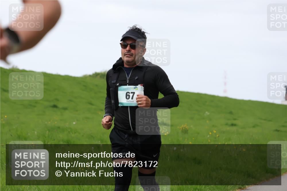 04.05.2025 - 8. Wedeler Halbmarathon Yannick Fuchs http://msf.ph/oto/7823172 04.05.2025 11:30:11 Laufen 67 meine-sportfotos.de