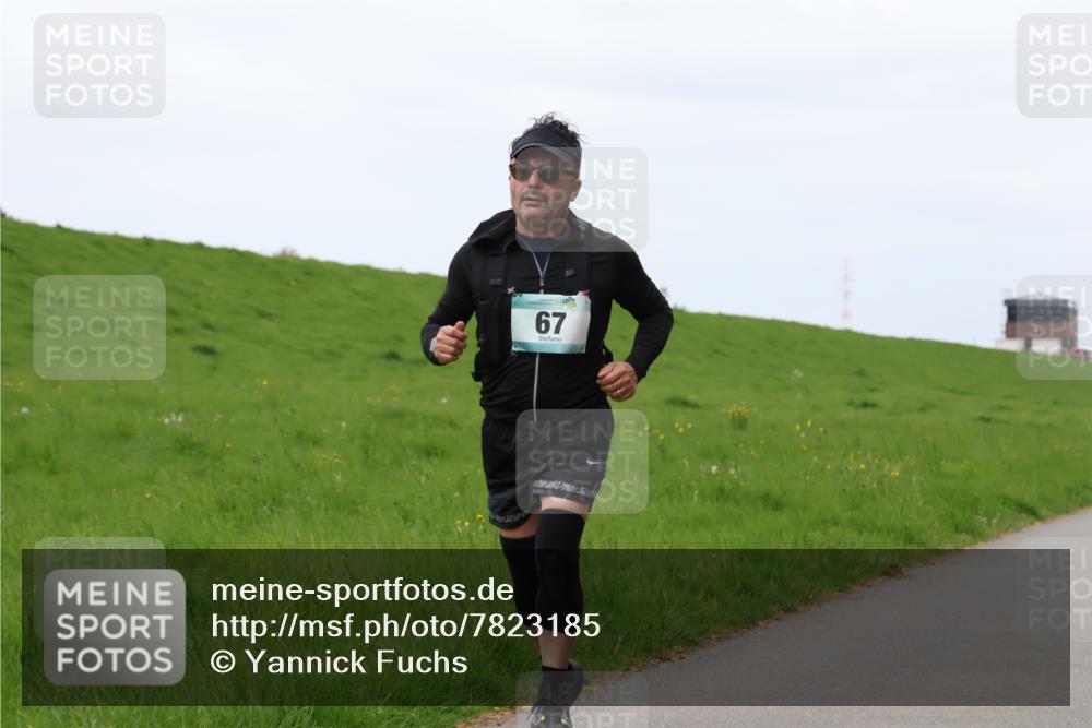 04.05.2025 - 8. Wedeler Halbmarathon Yannick Fuchs http://msf.ph/oto/7823185 04.05.2025 11:30:11 Laufen 67 meine-sportfotos.de