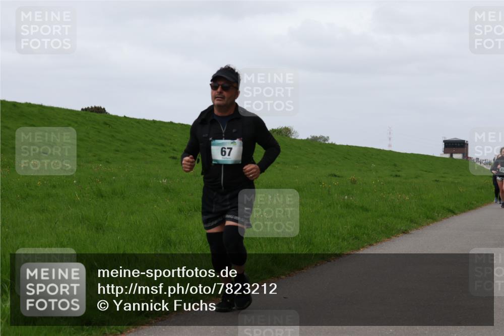 04.05.2025 - 8. Wedeler Halbmarathon Yannick Fuchs http://msf.ph/oto/7823212 04.05.2025 11:30:12 Laufen 67 meine-sportfotos.de