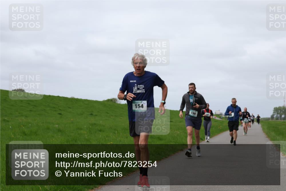 04.05.2025 - 8. Wedeler Halbmarathon Yannick Fuchs http://msf.ph/oto/7823254 04.05.2025 11:52:39 Laufen 2013, 154, 198 meine-sportfotos.de