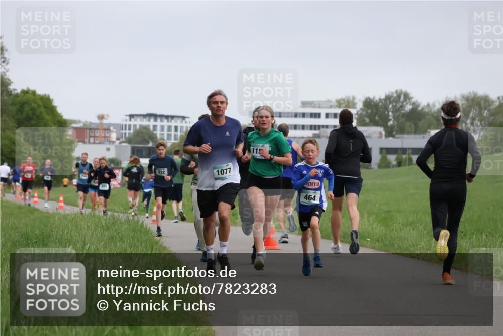 04.05.2025 - 8. Wedeler Halbmarathon Yannick Fuchs http://msf.ph/oto/7823283 04.05.2025 11:11:07 Laufen 332, 1077, 1110, 464, 124 meine-sportfotos.de