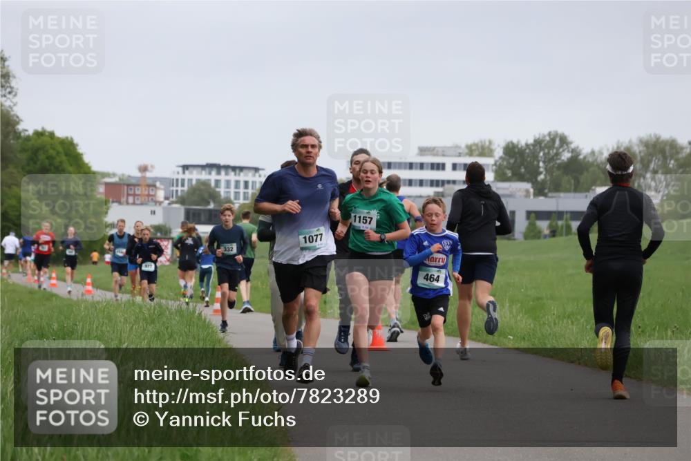 04.05.2025 - 8. Wedeler Halbmarathon Yannick Fuchs http://msf.ph/oto/7823289 04.05.2025 11:11:07 Laufen 977, 332, 1077, 1157, 464 meine-sportfotos.de