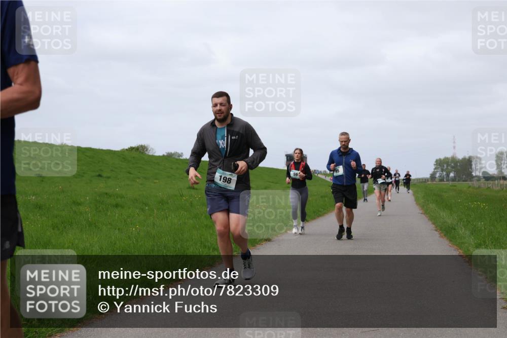 04.05.2025 - 8. Wedeler Halbmarathon Yannick Fuchs http://msf.ph/oto/7823309 04.05.2025 11:52:41 Laufen 198, 59 meine-sportfotos.de