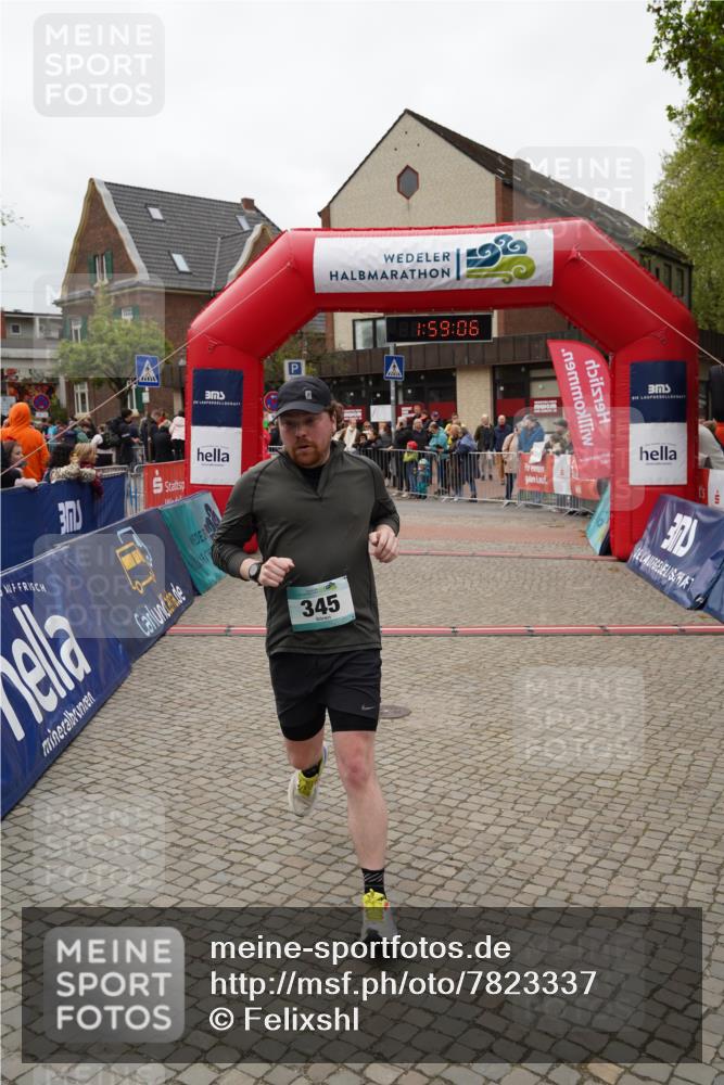 04.05.2025 - 8. Wedeler Halbmarathon Felixshl http://msf.ph/oto/7823337 04.05.2025 11:59:04 Ziel 345, 470, 741 meine-sportfotos.de