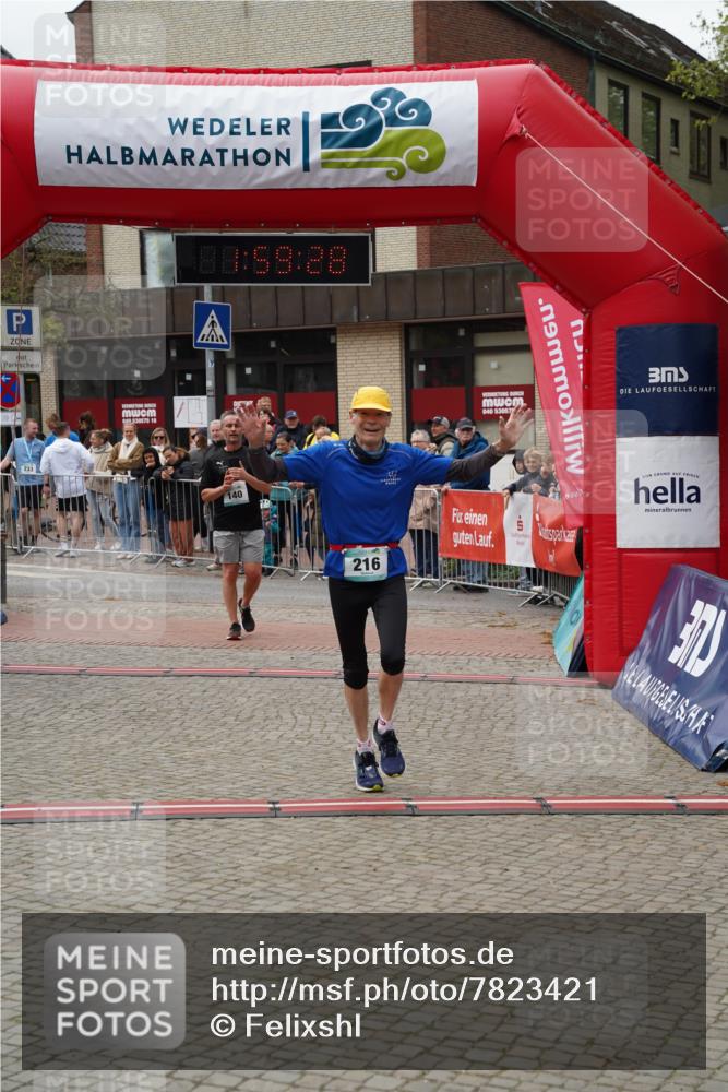 04.05.2025 - 8. Wedeler Halbmarathon Felixshl http://msf.ph/oto/7823421 04.05.2025 11:59:26 Ziel 140, 216 meine-sportfotos.de
