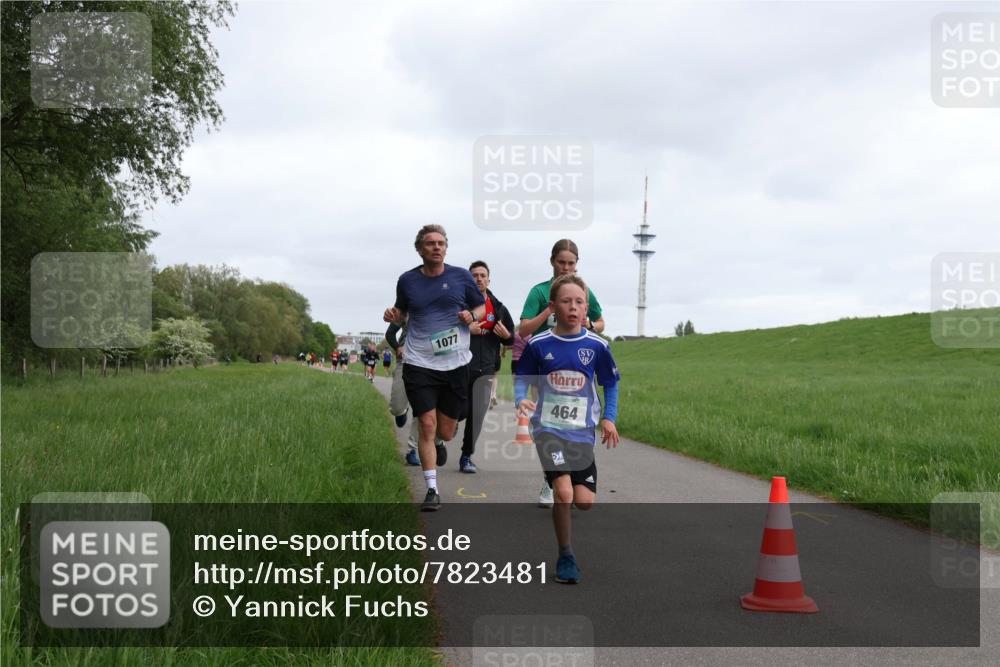 04.05.2025 - 8. Wedeler Halbmarathon Yannick Fuchs http://msf.ph/oto/7823481 04.05.2025 11:11:13 Laufen 1077, 464 meine-sportfotos.de