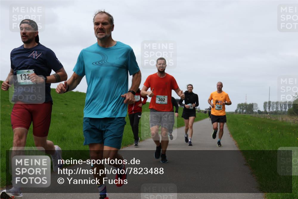04.05.2025 - 8. Wedeler Halbmarathon Yannick Fuchs http://msf.ph/oto/7823488 04.05.2025 11:30:30 Laufen 132, 511, 302, 706 meine-sportfotos.de