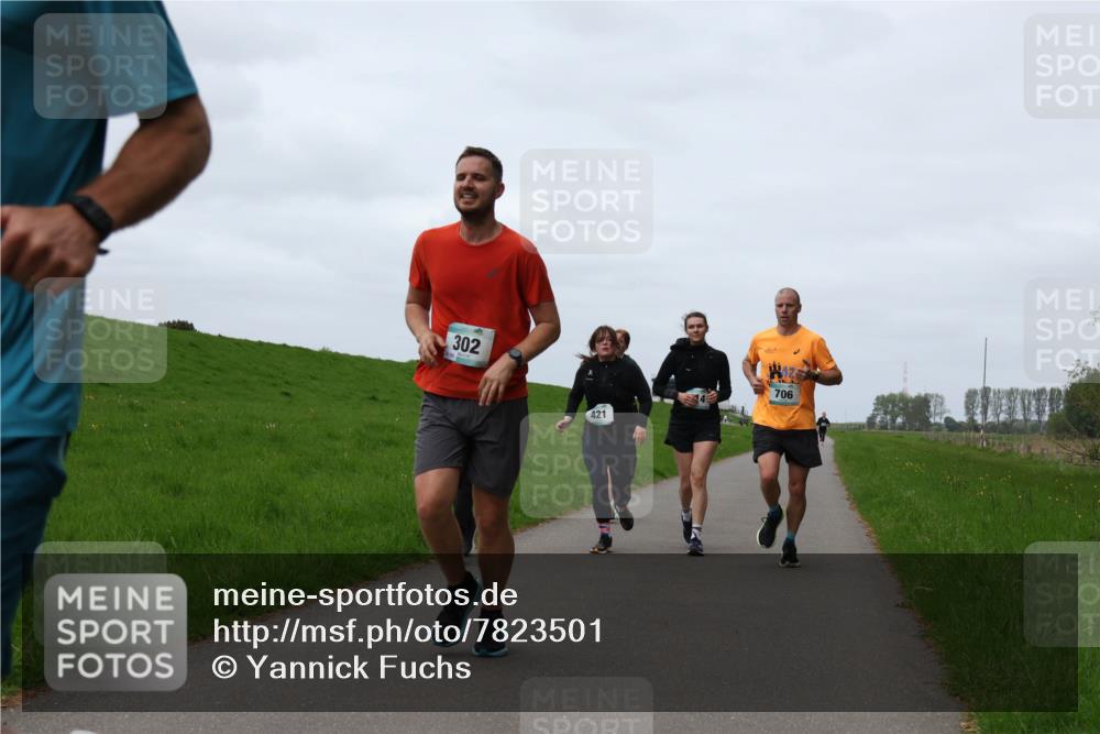04.05.2025 - 8. Wedeler Halbmarathon Yannick Fuchs http://msf.ph/oto/7823501 04.05.2025 11:30:31 Laufen 302, 421, 706 meine-sportfotos.de