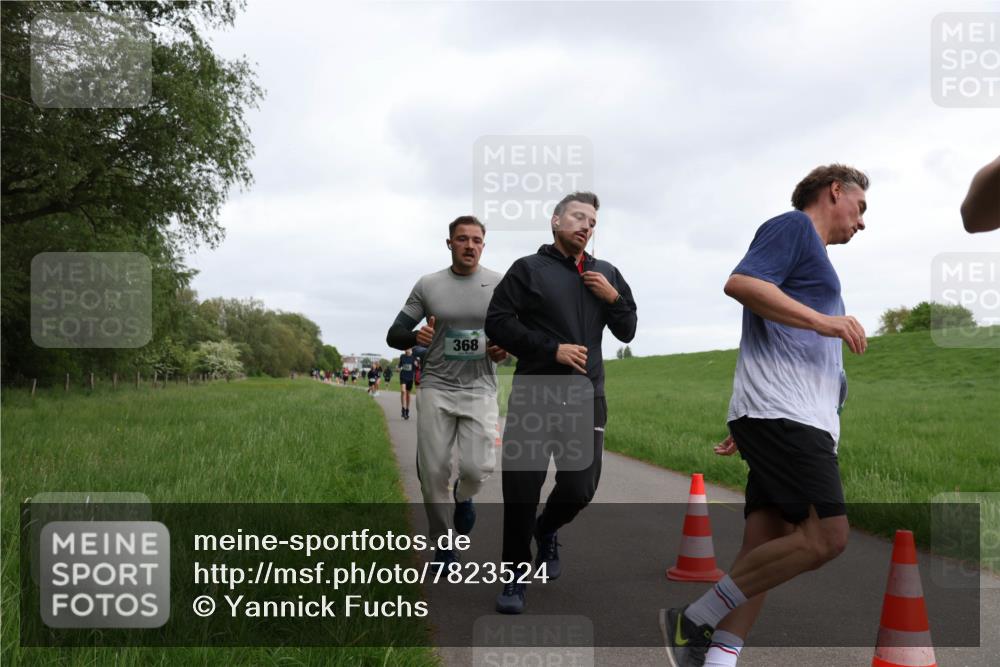 04.05.2025 - 8. Wedeler Halbmarathon Yannick Fuchs http://msf.ph/oto/7823524 04.05.2025 11:11:15 Laufen 368 meine-sportfotos.de