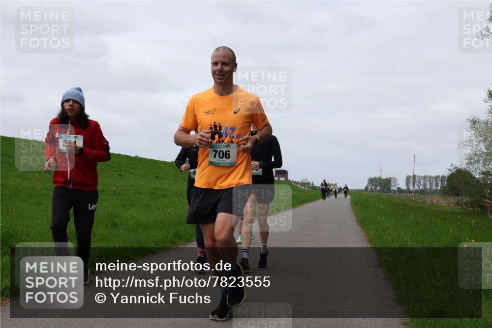 04.05.2025 - 8. Wedeler Halbmarathon Yannick Fuchs http://msf.ph/oto/7823555 04.05.2025 11:30:33 Laufen 706 meine-sportfotos.de