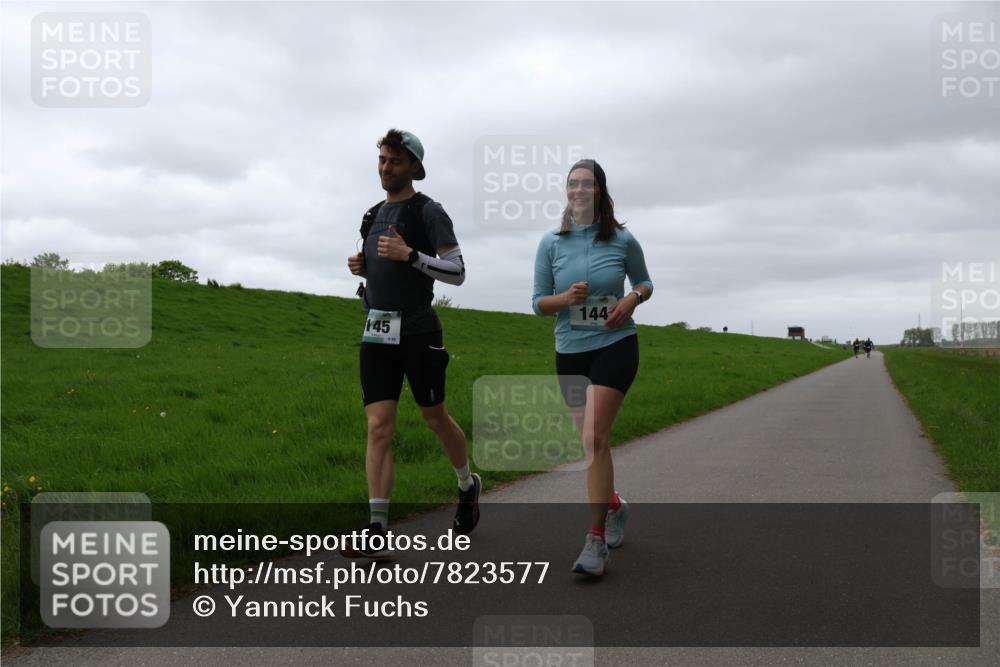 04.05.2025 - 8. Wedeler Halbmarathon Yannick Fuchs http://msf.ph/oto/7823577 04.05.2025 12:18:59 Laufen 144, 145 meine-sportfotos.de