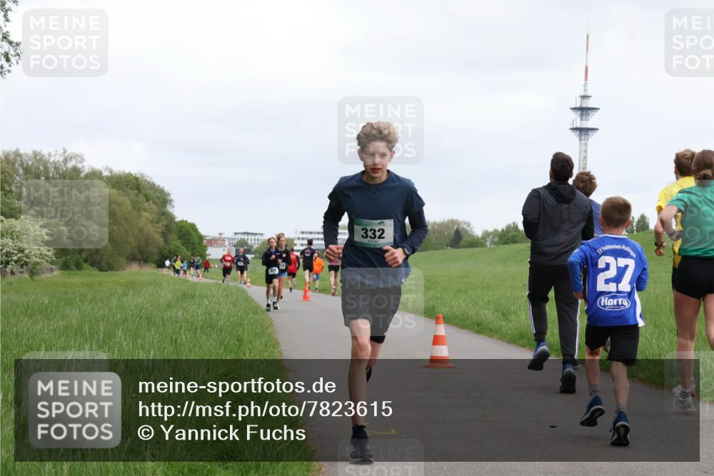 04.05.2025 - 8. Wedeler Halbmarathon Yannick Fuchs http://msf.ph/oto/7823615 04.05.2025 11:11:19 Laufen 332, 27, 20 meine-sportfotos.de