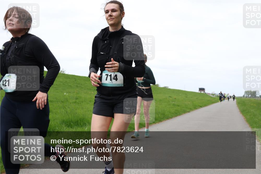 04.05.2025 - 8. Wedeler Halbmarathon Yannick Fuchs http://msf.ph/oto/7823624 04.05.2025 11:30:35 Laufen 421, 714 meine-sportfotos.de