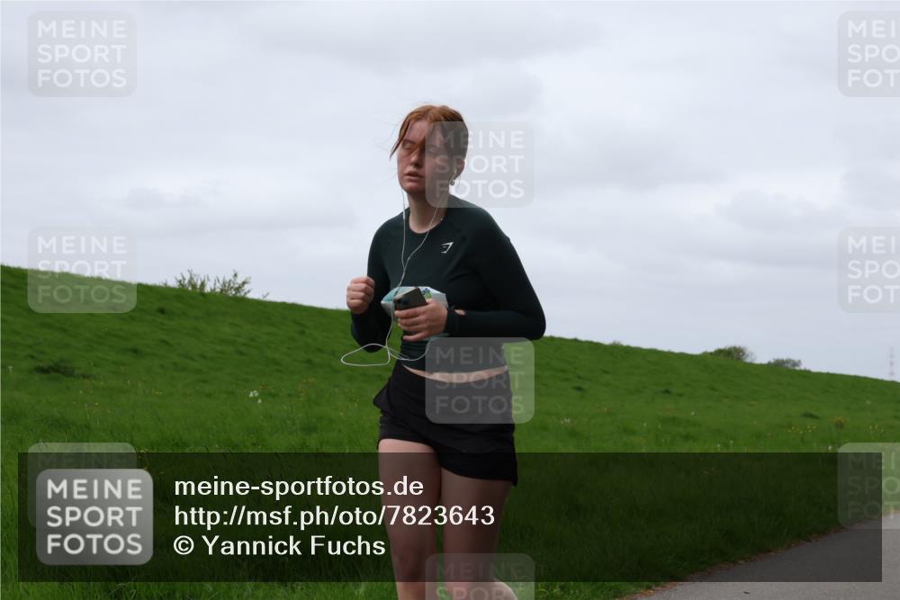 04.05.2025 - 8. Wedeler Halbmarathon Yannick Fuchs http://msf.ph/oto/7823643 04.05.2025 11:30:36 Laufen  meine-sportfotos.de