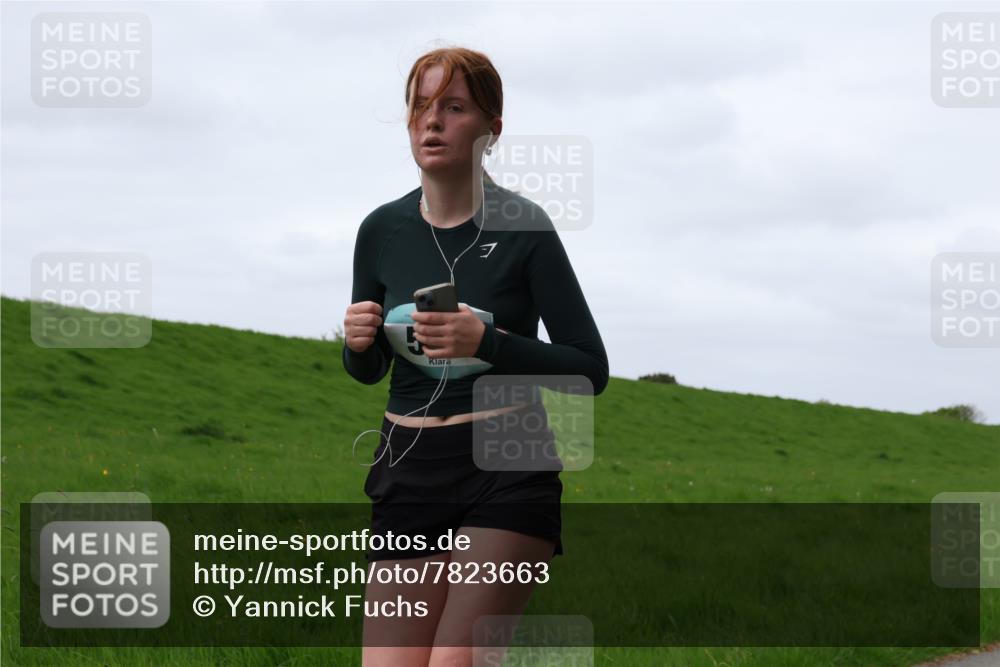 04.05.2025 - 8. Wedeler Halbmarathon Yannick Fuchs http://msf.ph/oto/7823663 04.05.2025 11:30:36 Laufen  meine-sportfotos.de