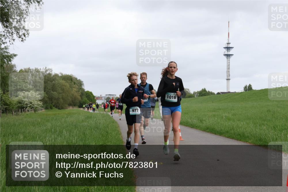 04.05.2025 - 8. Wedeler Halbmarathon Yannick Fuchs http://msf.ph/oto/7823801 04.05.2025 11:11:26 Laufen 977, 1016 meine-sportfotos.de