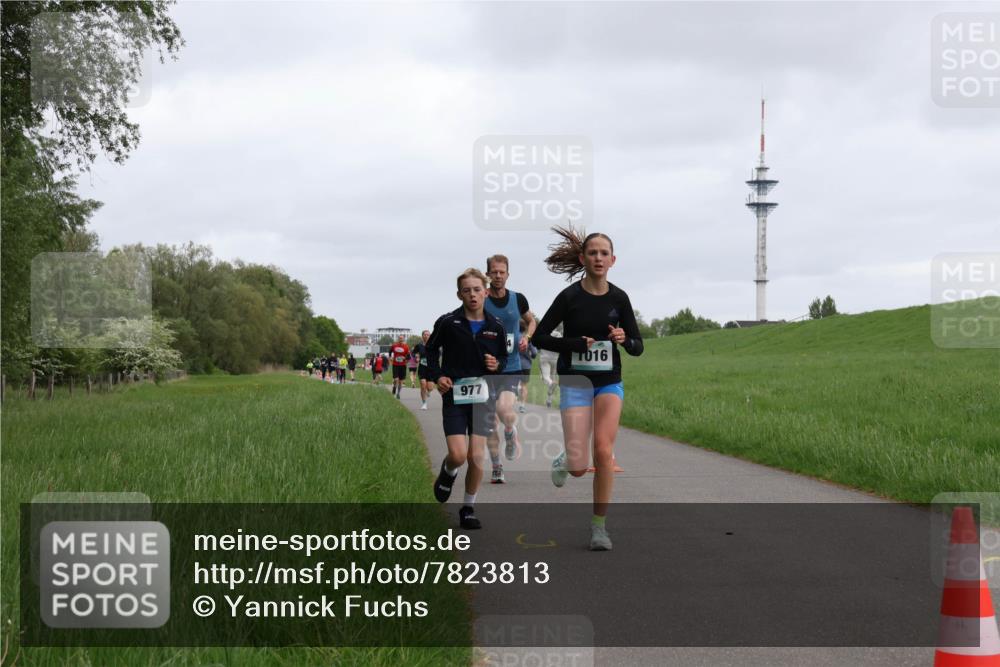 04.05.2025 - 8. Wedeler Halbmarathon Yannick Fuchs http://msf.ph/oto/7823813 04.05.2025 11:11:26 Laufen 977, 016 meine-sportfotos.de