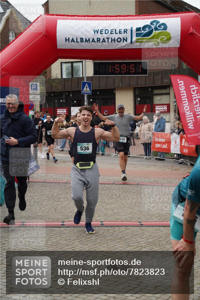 04.05.2025 - 8. Wedeler Halbmarathon Felixshl http://msf.ph/oto/7823823 04.05.2025 11:59:49 Ziel 90, 126, 536, 566, 572, 573 meine-sportfotos.de