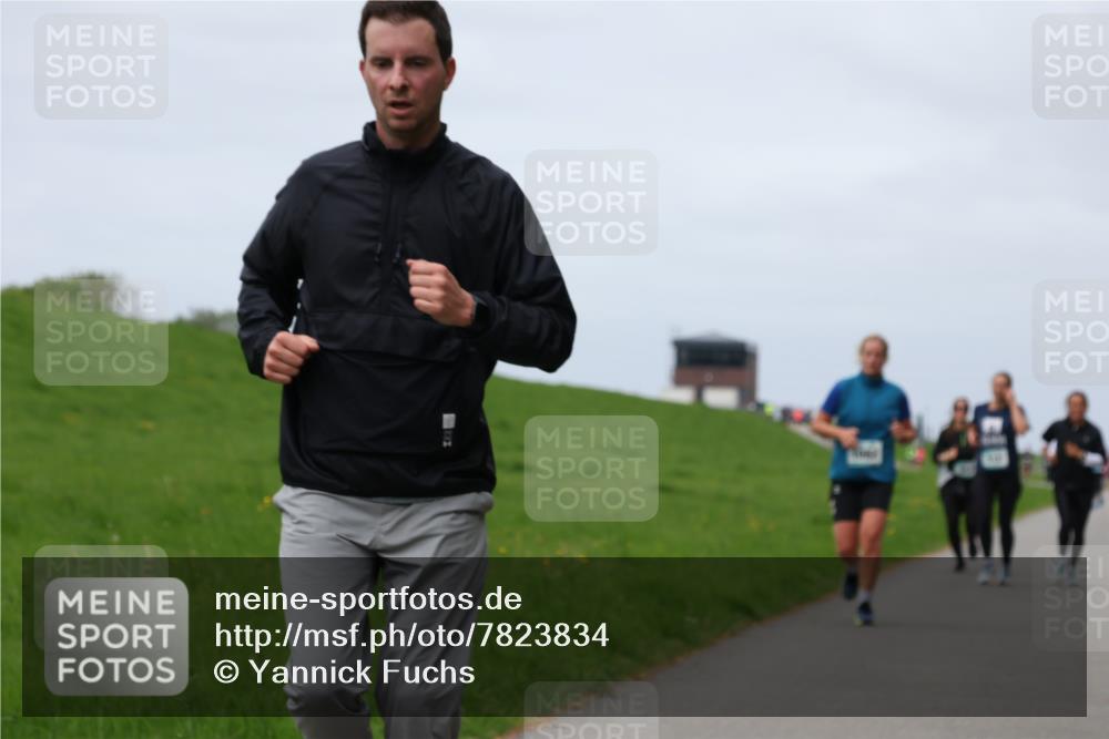 04.05.2025 - 8. Wedeler Halbmarathon Yannick Fuchs http://msf.ph/oto/7823834 04.05.2025 11:52:57 Laufen 2 meine-sportfotos.de