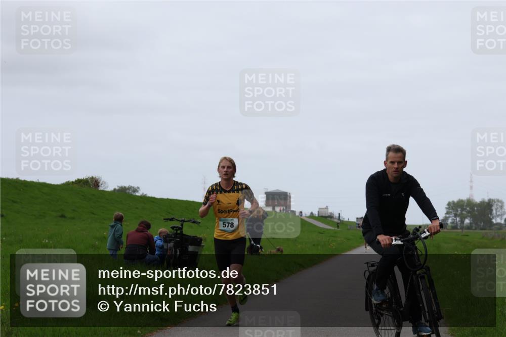 04.05.2025 - 8. Wedeler Halbmarathon Yannick Fuchs http://msf.ph/oto/7823851 04.05.2025 11:11:30 Laufen 578 meine-sportfotos.de