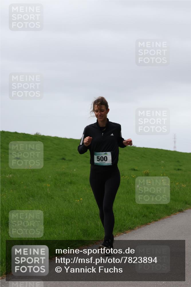 04.05.2025 - 8. Wedeler Halbmarathon Yannick Fuchs http://msf.ph/oto/7823894 04.05.2025 12:20:37 Laufen 500 meine-sportfotos.de