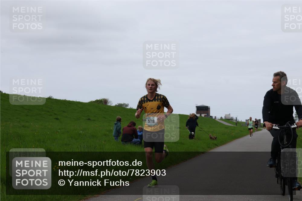 04.05.2025 - 8. Wedeler Halbmarathon Yannick Fuchs http://msf.ph/oto/7823903 04.05.2025 11:11:31 Laufen 578 meine-sportfotos.de