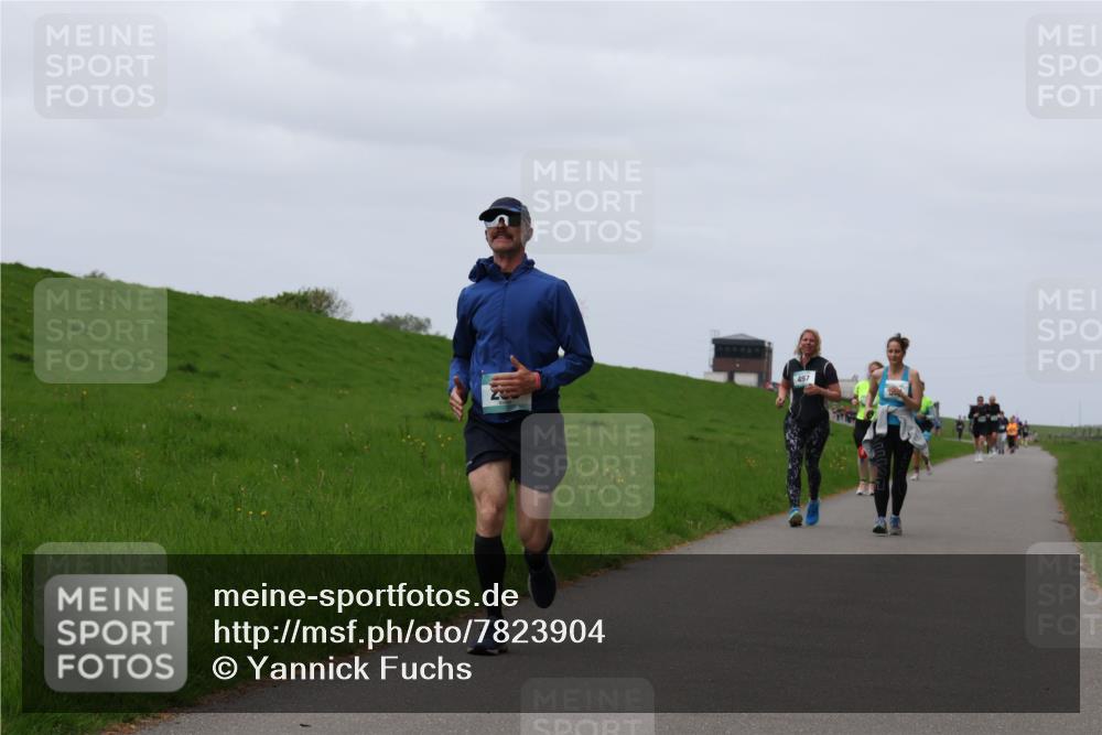 04.05.2025 - 8. Wedeler Halbmarathon Yannick Fuchs http://msf.ph/oto/7823904 04.05.2025 11:30:52 Laufen 497 meine-sportfotos.de