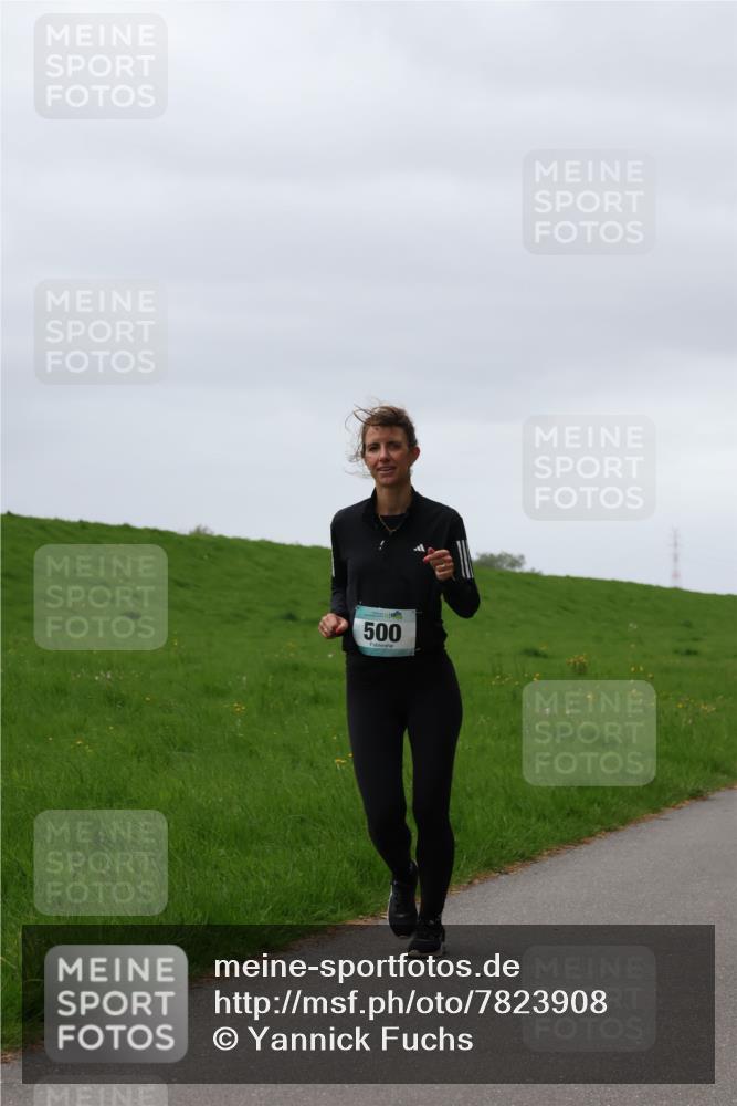 04.05.2025 - 8. Wedeler Halbmarathon Yannick Fuchs http://msf.ph/oto/7823908 04.05.2025 12:20:37 Laufen 500 meine-sportfotos.de