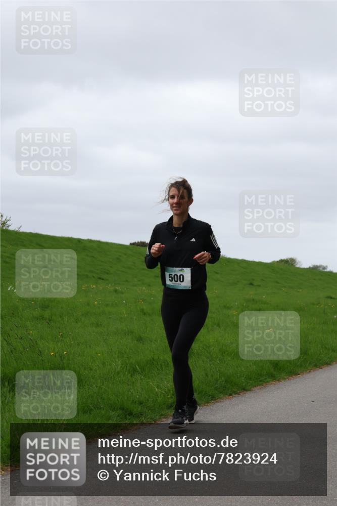 04.05.2025 - 8. Wedeler Halbmarathon Yannick Fuchs http://msf.ph/oto/7823924 04.05.2025 12:20:38 Laufen 500 meine-sportfotos.de