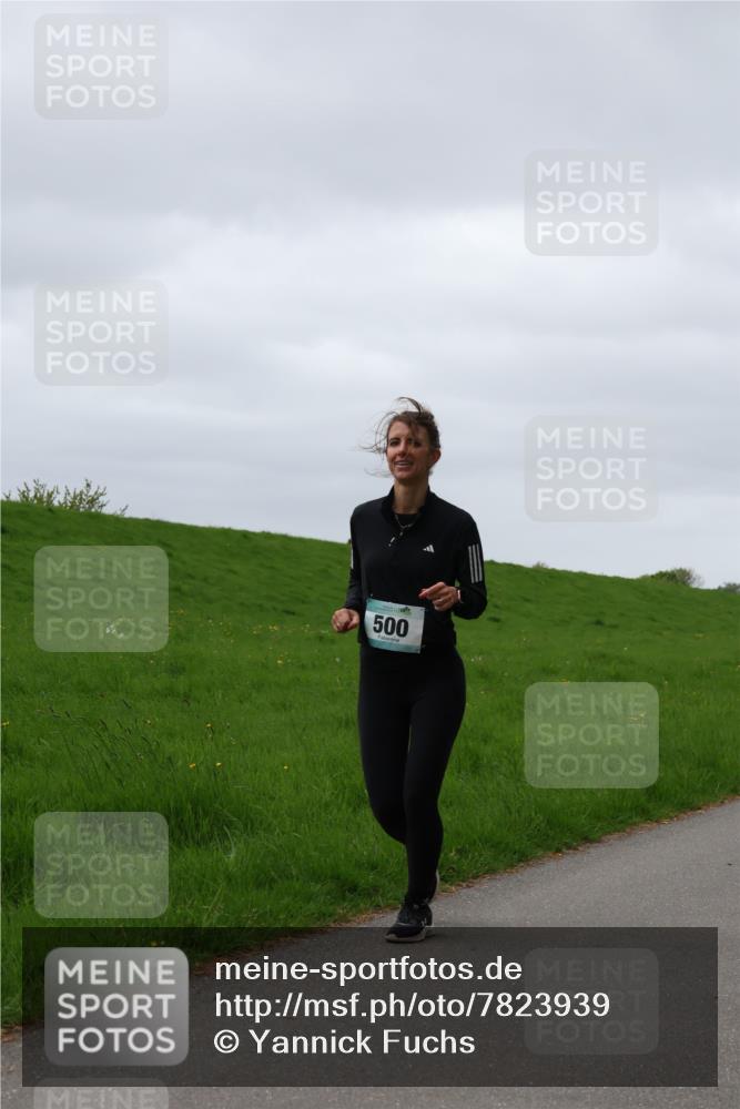 04.05.2025 - 8. Wedeler Halbmarathon Yannick Fuchs http://msf.ph/oto/7823939 04.05.2025 12:20:39 Laufen 500 meine-sportfotos.de